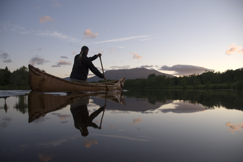 Why Does This Indigenous Photograph in Commons Not Have a Plaque?