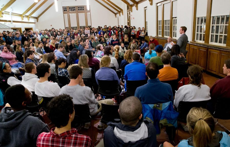 Hundreds+of+Students+from+all+class+years+gathered+in+Memorial+Commons+to+hear+from+President+Spencer+and+Dean+McIntosh