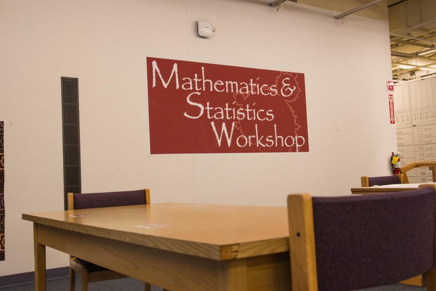 The+MSW+is+a+mainstay+of+Bates%E2%80%99+academic+support+services.+This+year%2C+the+MSW+is+offering+in-person+and+virtual+drop-in+peer+tutoring.