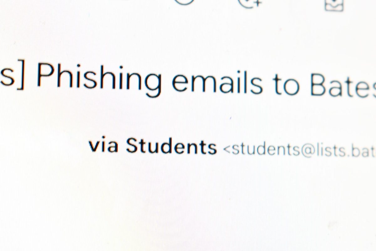 Email sent out by Bates notifying students about the phishing emails that people have been receiving.